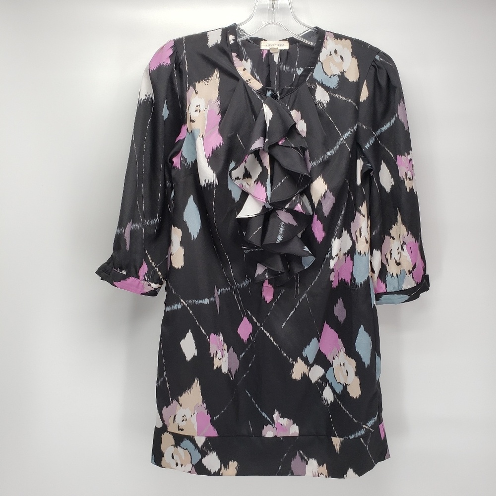 Silence + Noise Blouse /Tunic Abstract 5 Button Ruffled Top Size Small